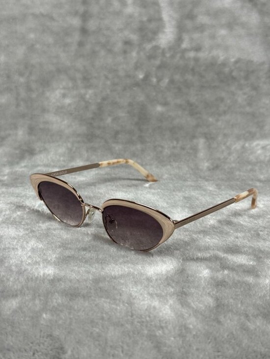 Velvet Canyon Casa Gold Cat-Eye Sunglasses With UV400 Protection & Accessories main image 6